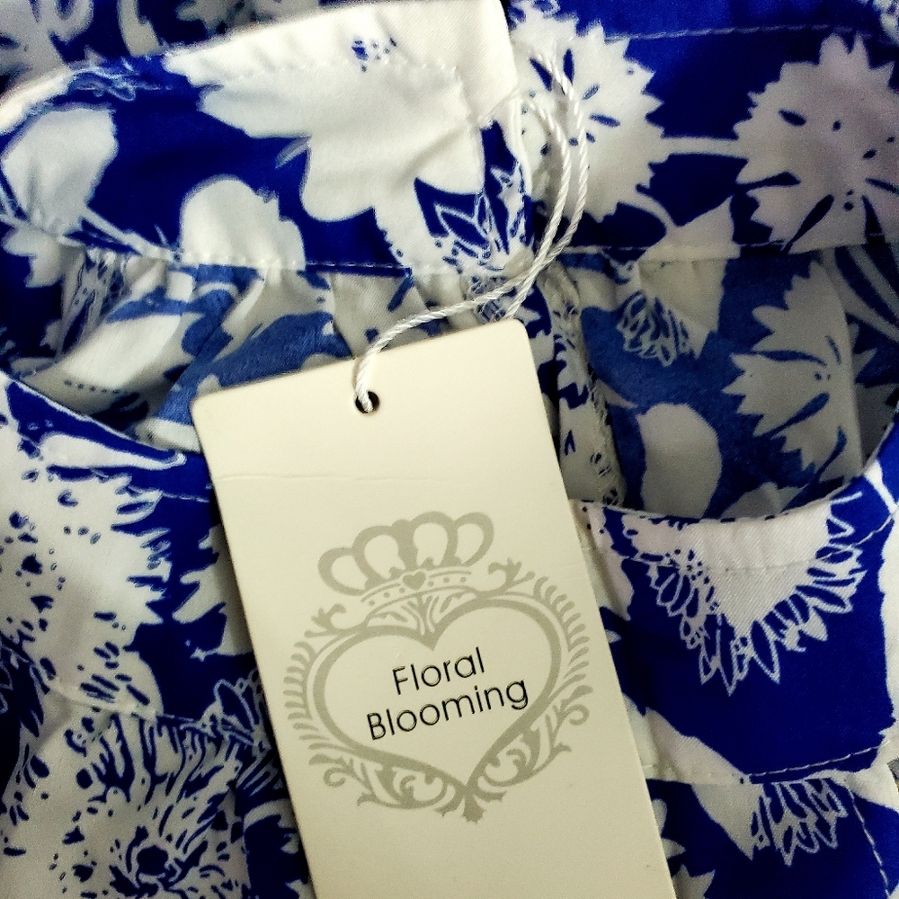 New long floral sleeveless summer dress. - Picture 3 of 5